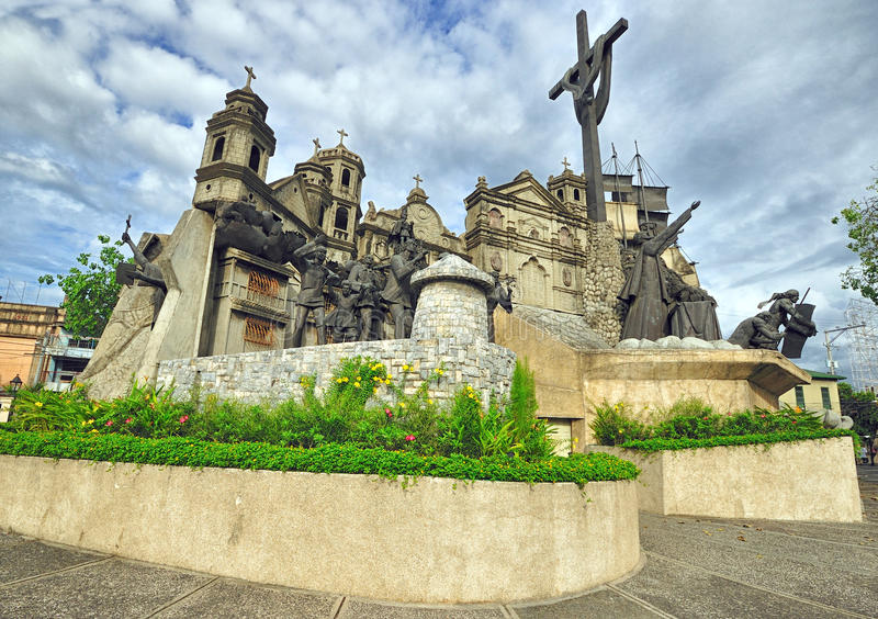 Cebu Heritage Monument. Cebu Tourist Spots