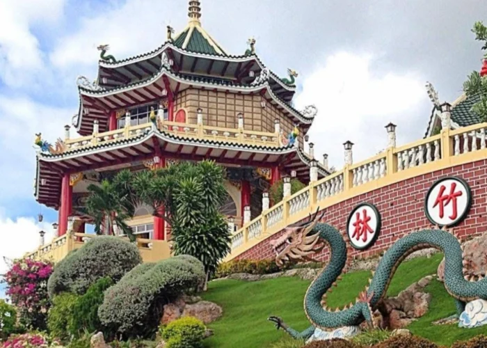 Cebu Taoist Temple featuring traditional Chinese architecture and dragon sculpture