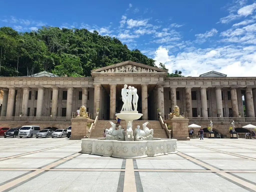 Temple of Leah Fountain in Busay, Cebu The grand fountain in front of Temple of Leah with its Roman-inspired architecture in Busay, Cebu, Philippines.